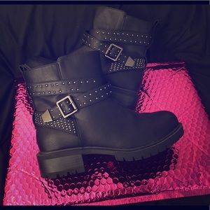 Women’s Boots